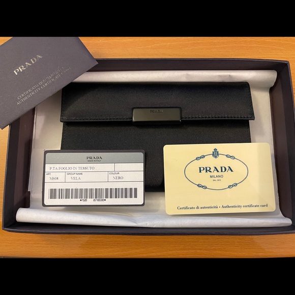 Prada wallet (new with authentication card) - Picture 3 of 8